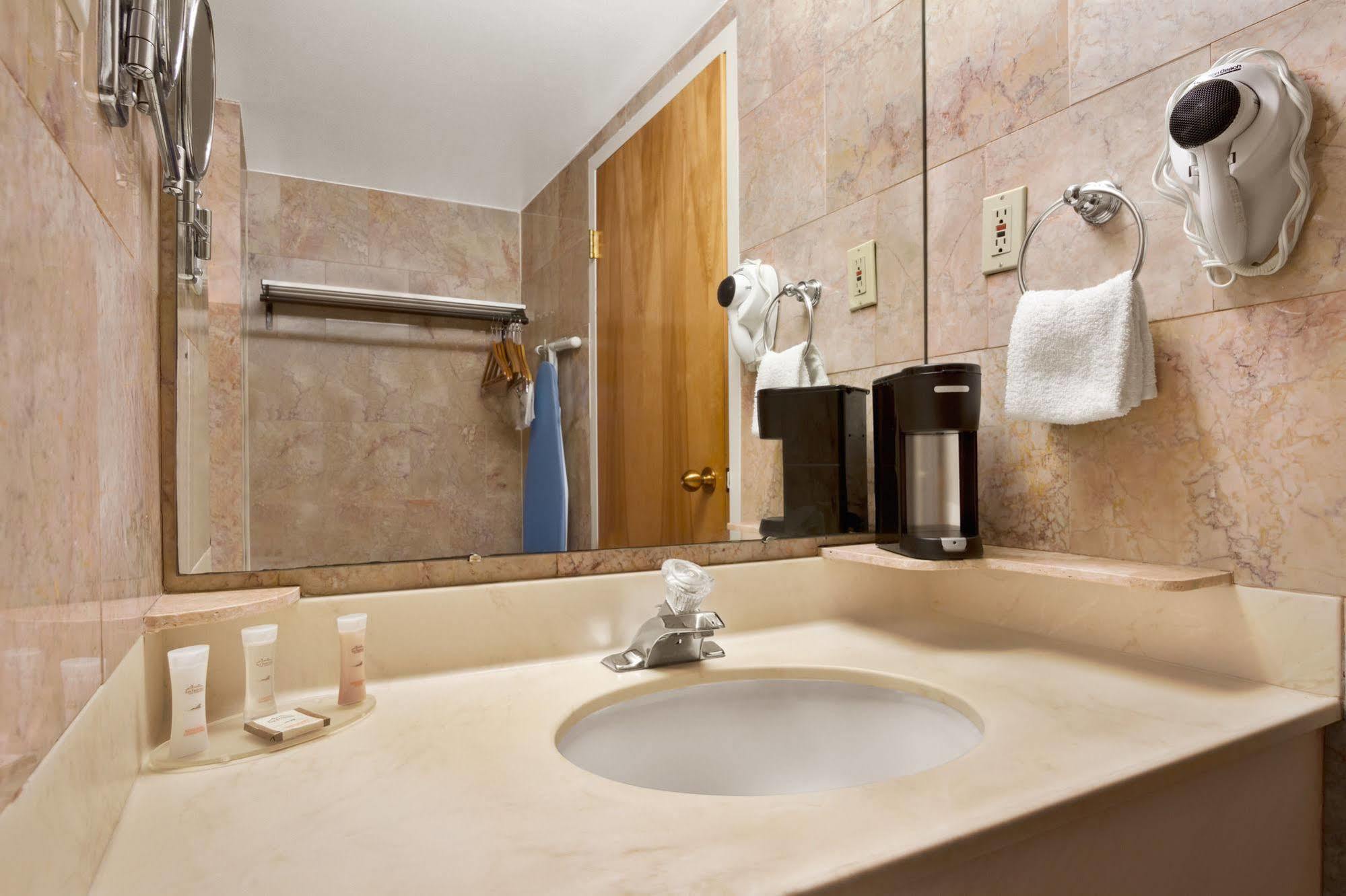 Oh St Joseph Resort Hotel Pleasantville Habitación foto